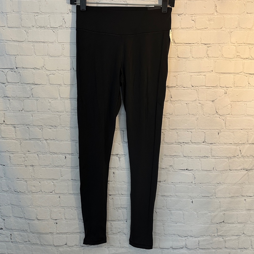 Victoria Sport Black High-Waisted Leggings with zippers NWT